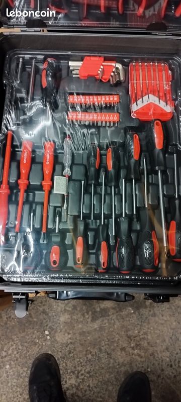 Valise outillée - 16